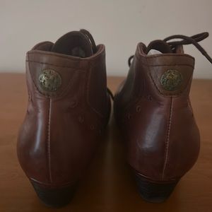 Beautiful boat comfy great condition size 7 1/2